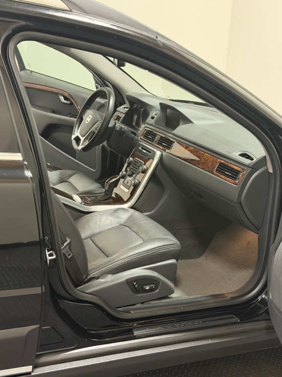 2014 Volvo XC70 Image 11