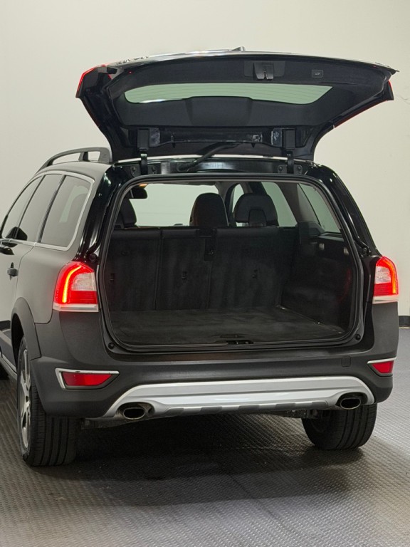 2014 Volvo XC70 Image 12