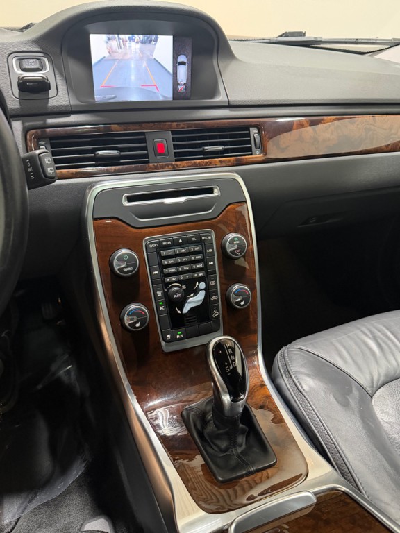 2014 Volvo XC70 Image 13