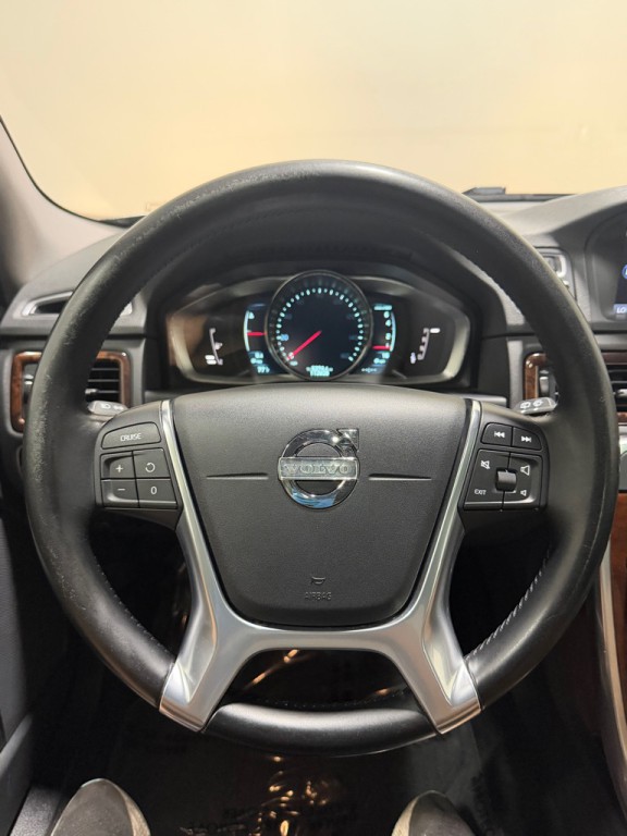 2014 Volvo XC70 Image 15