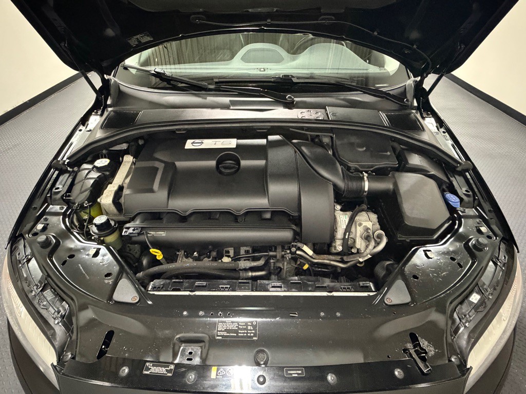 2014 Volvo XC70 Image 17