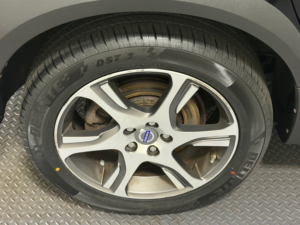2014 Volvo XC70 Image 19