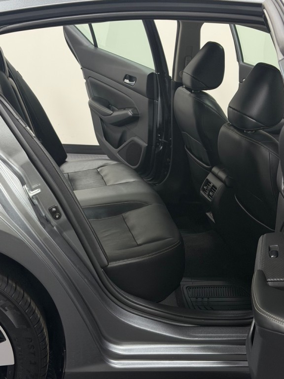2019 Nissan Altima Image 10