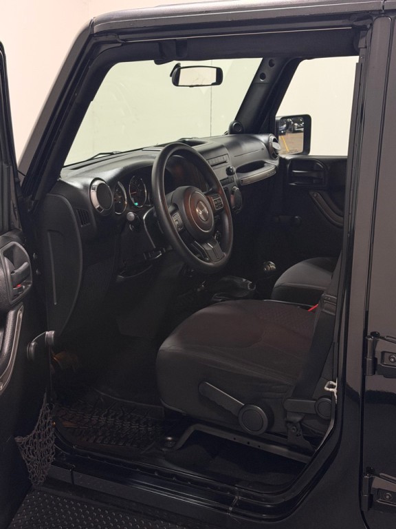 2013 Jeep Wrangler Unlimited Image 8