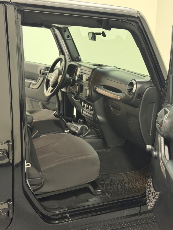 2013 Jeep Wrangler Unlimited Image 11