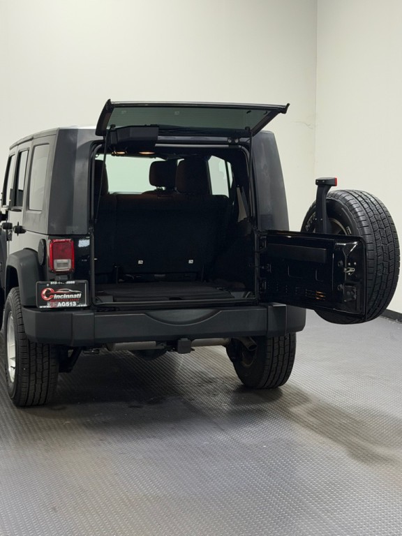 2013 Jeep Wrangler Unlimited Image 12