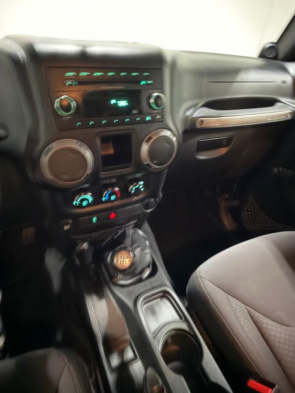 2013 Jeep Wrangler Unlimited Image 13