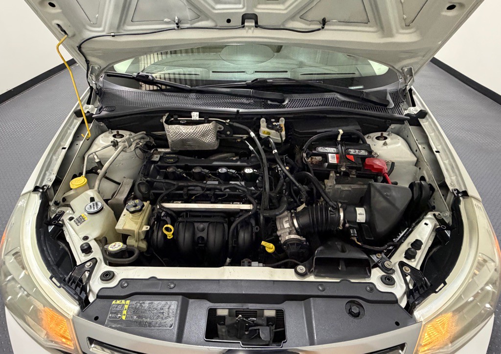 2010 Ford Focus Image 16