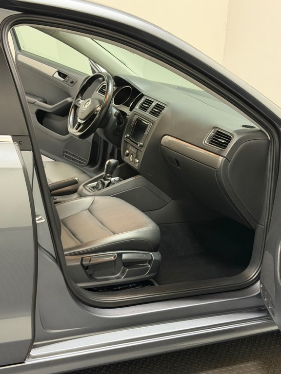 2018 Volkswagen Jetta Image 11