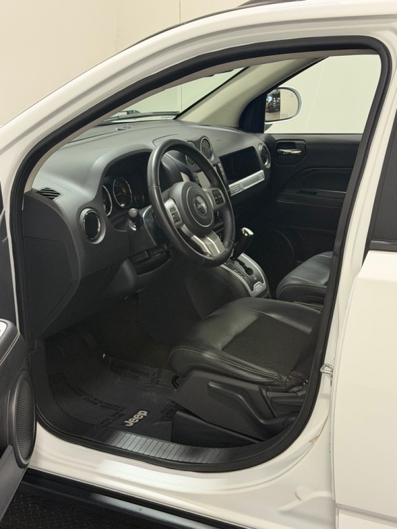 2016 Jeep Compass Image 5