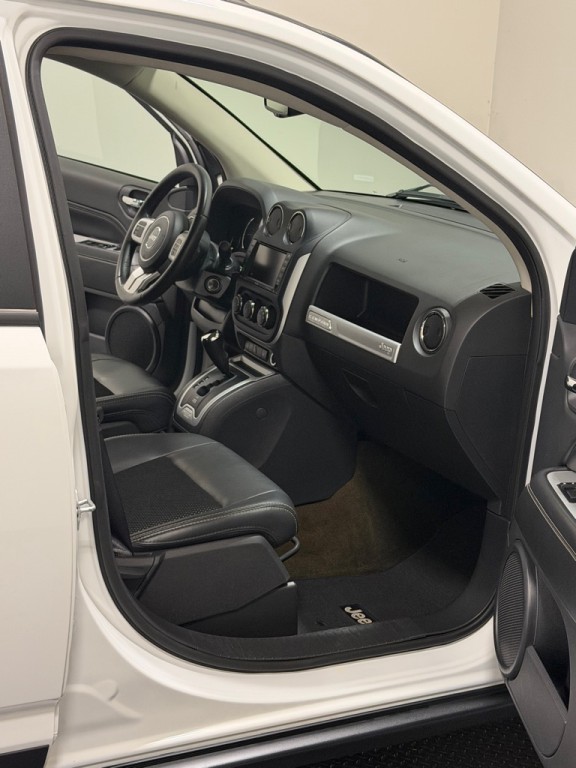 2016 Jeep Compass Image 8