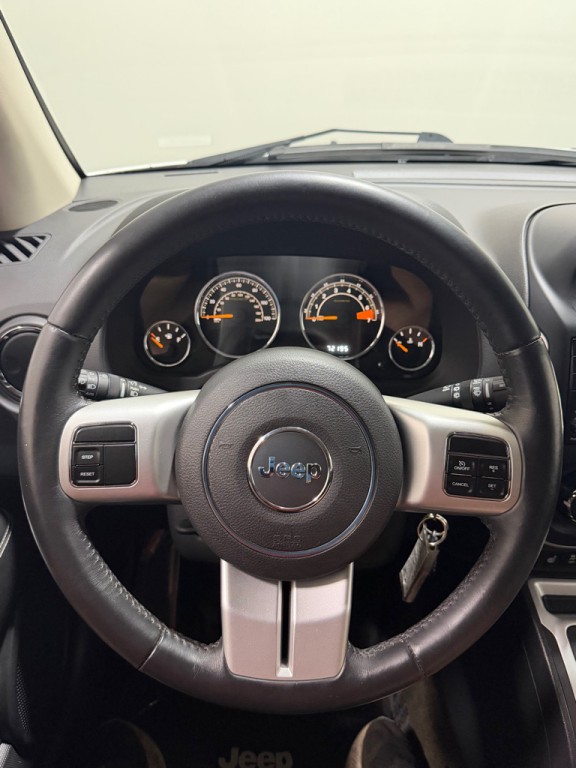 2016 Jeep Compass Image 12