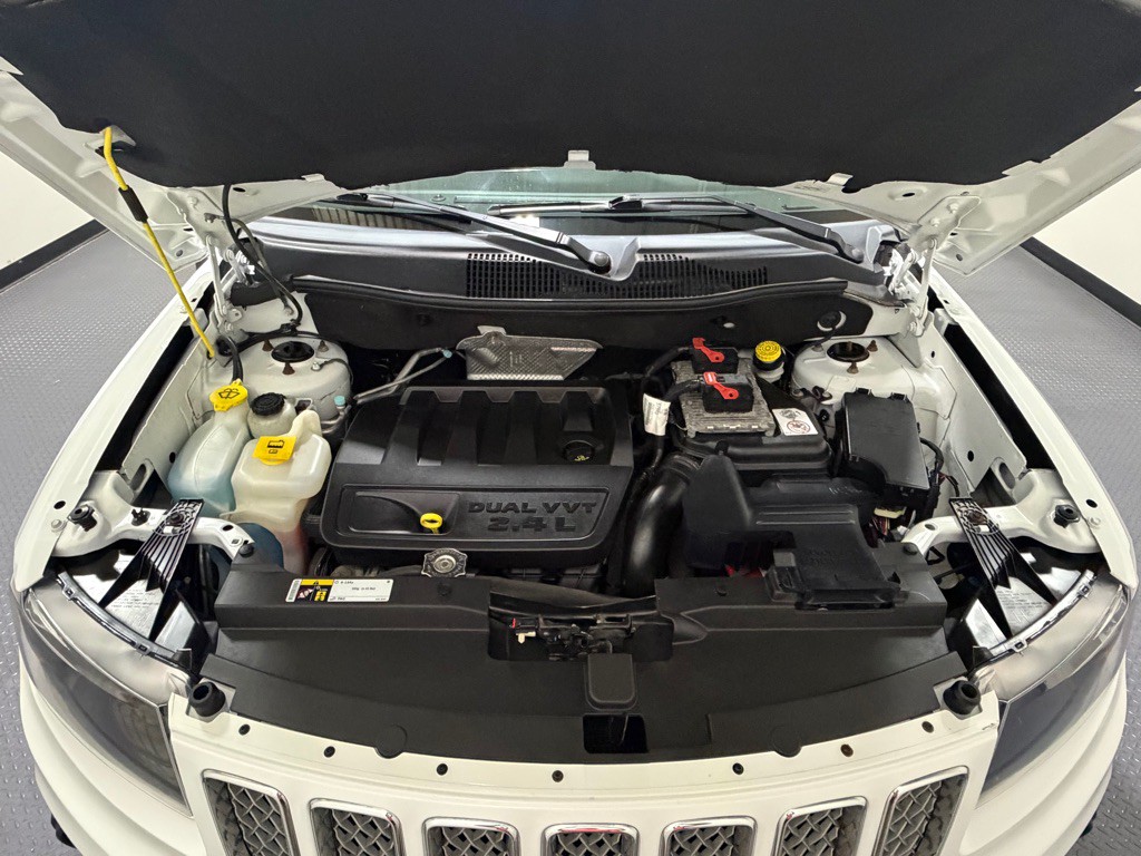 2016 Jeep Compass Image 13