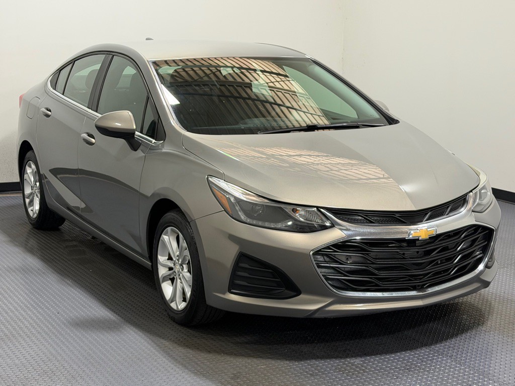 2019 Chevrolet Cruze Image 4