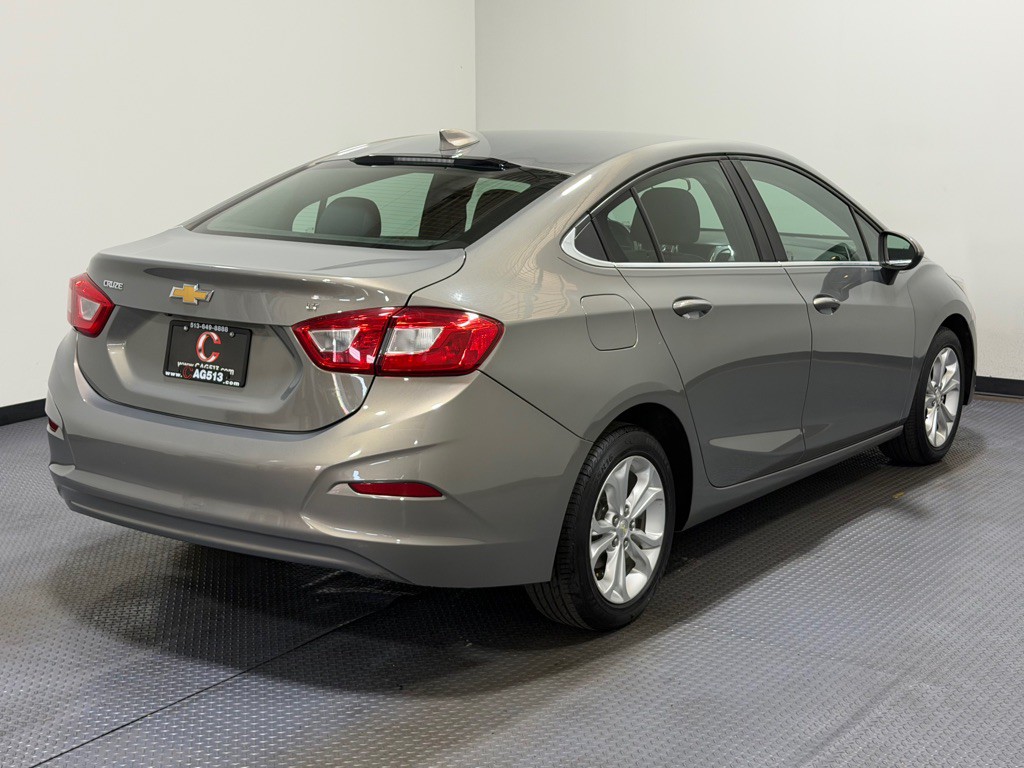 2019 Chevrolet Cruze Image 5
