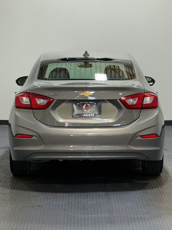 2019 Chevrolet Cruze Image 6
