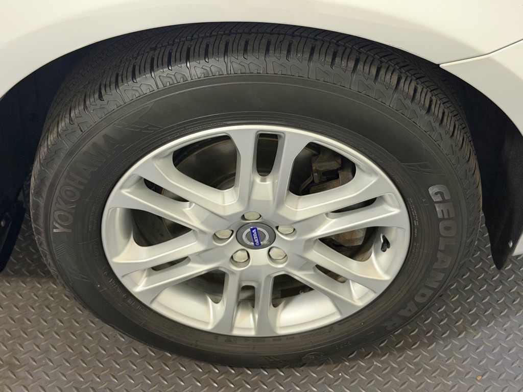2016 Volvo XC60 Image 18