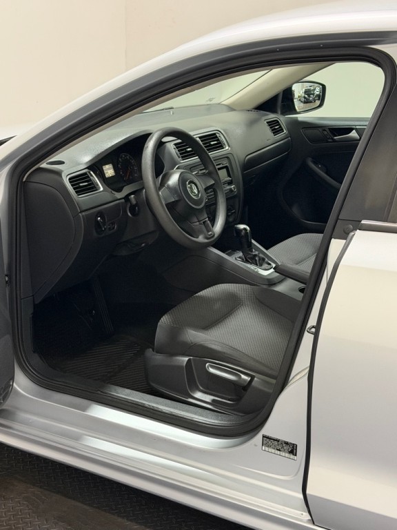 2014 Volkswagen Jetta Image 8