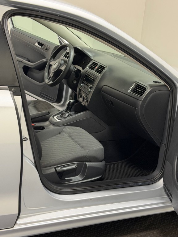 2014 Volkswagen Jetta Image 11