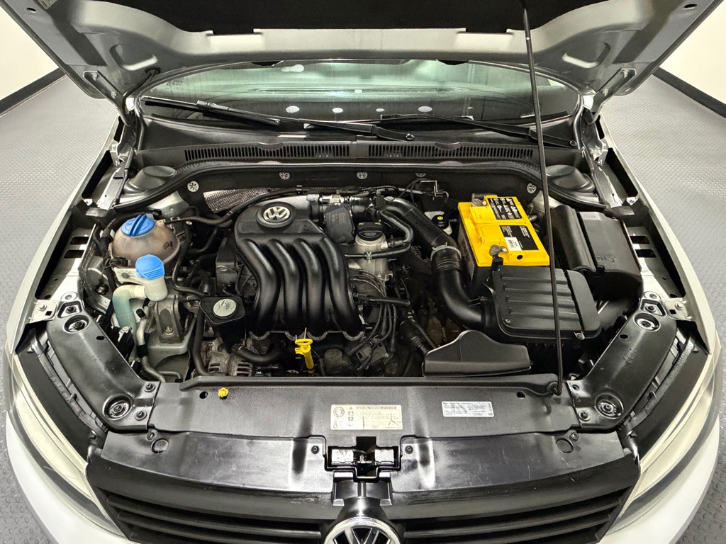 2014 Volkswagen Jetta Image 16