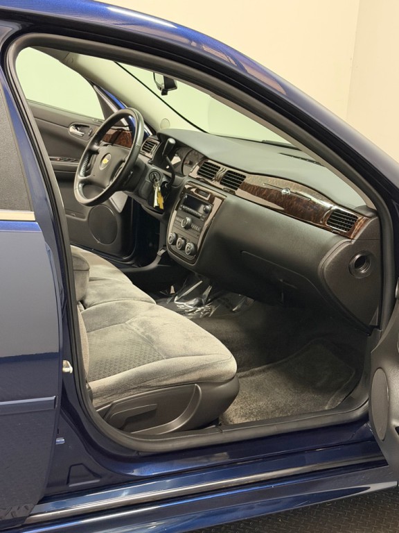 2012 Chevrolet Impala Image 11