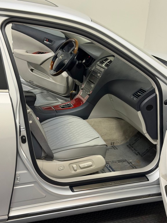 2009 Lexus ES Image 10