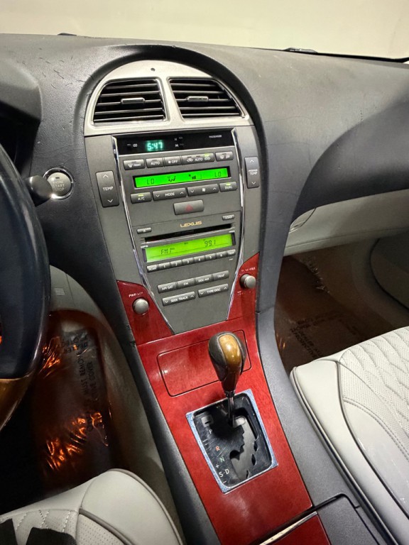 2009 Lexus ES Image 12