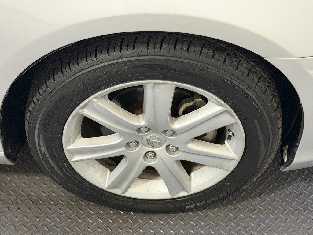 2009 Lexus ES Image 17