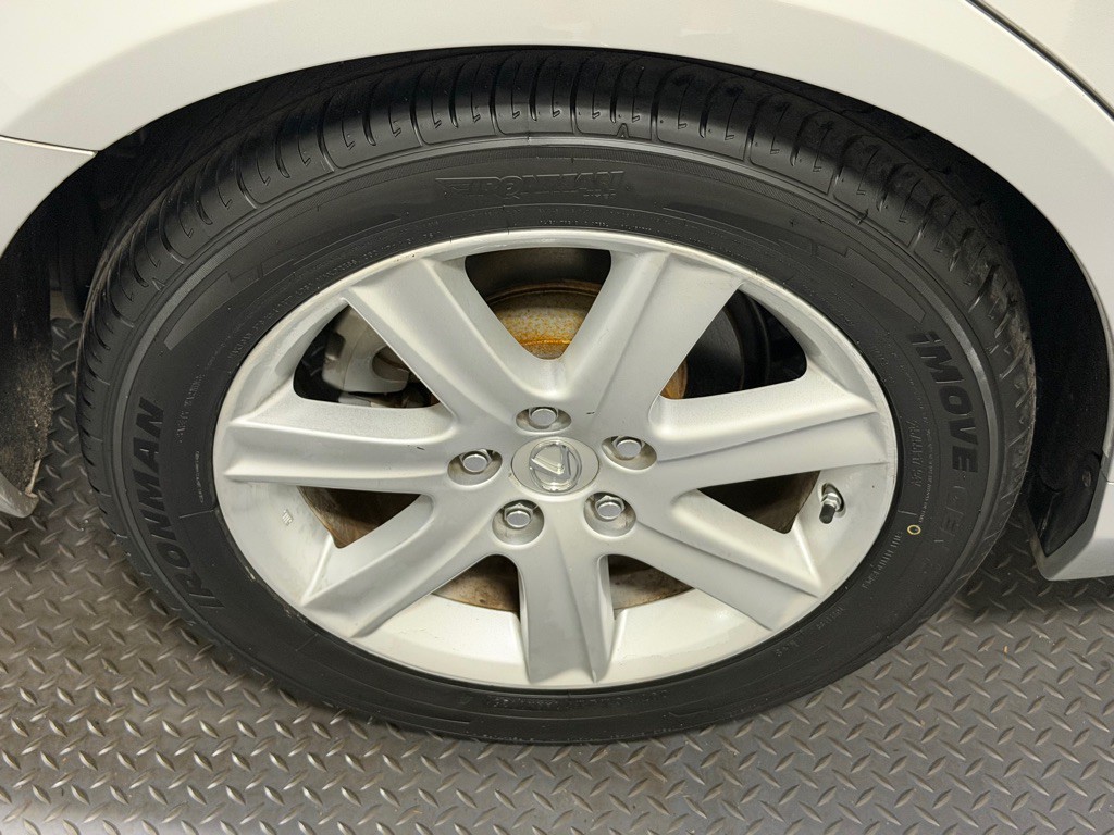 2009 Lexus ES Image 18