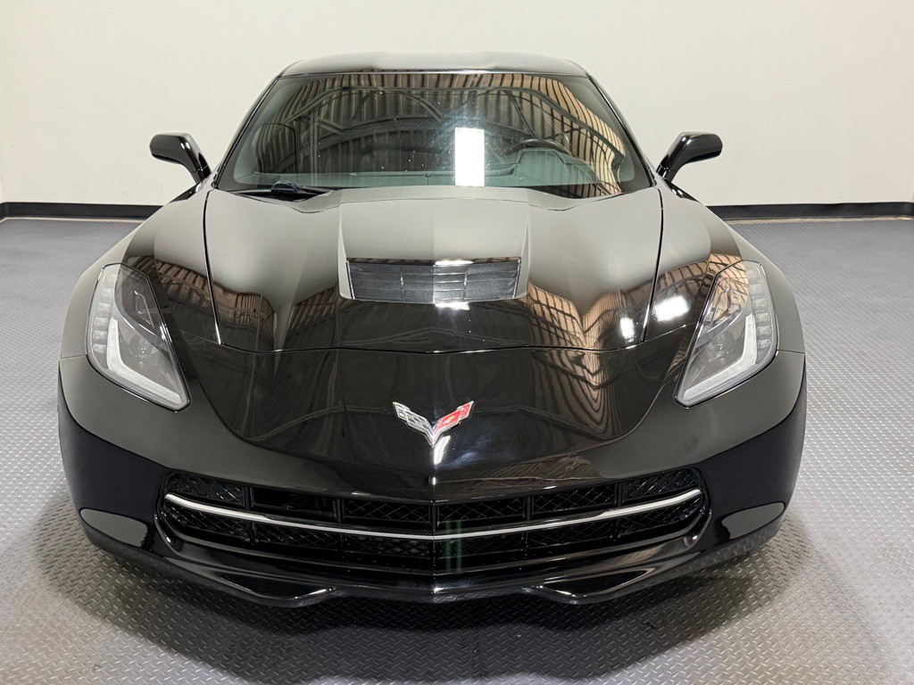 2014 Chevrolet Corvette Image 3