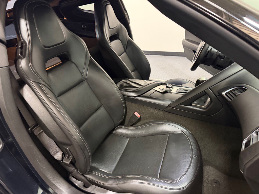 2014 Chevrolet Corvette Image 11