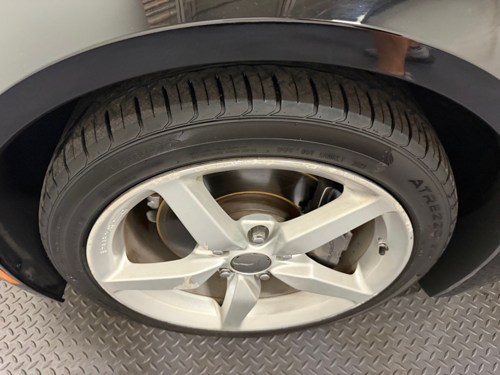 2014 Chevrolet Corvette Image 16