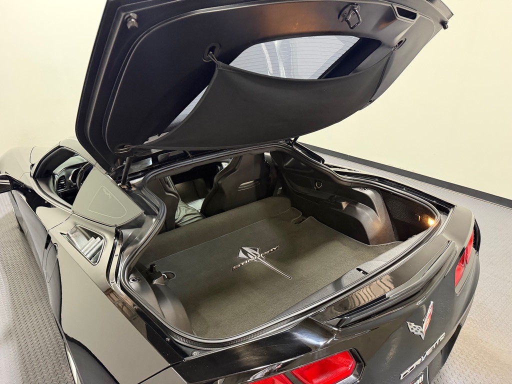 2014 Chevrolet Corvette Image 17