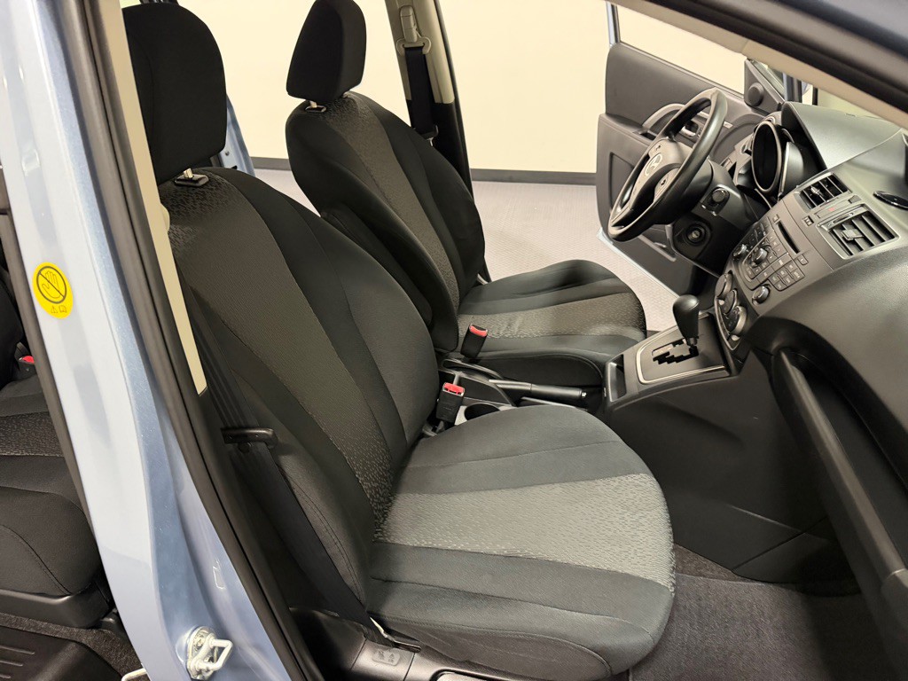 2012 Mazda Mazda5 Image 13