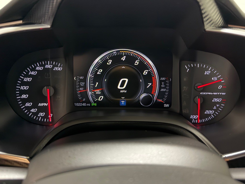 2015 Chevrolet Corvette Image 12