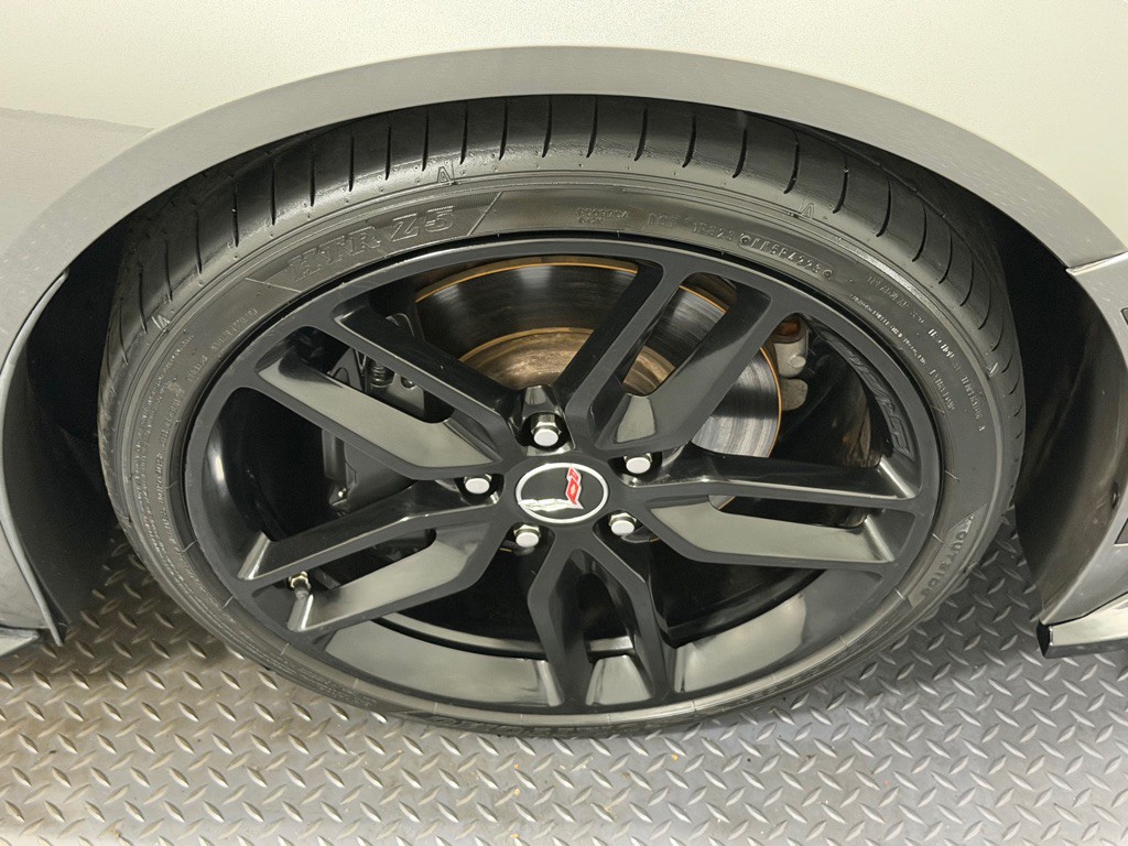 2015 Chevrolet Corvette Image 17