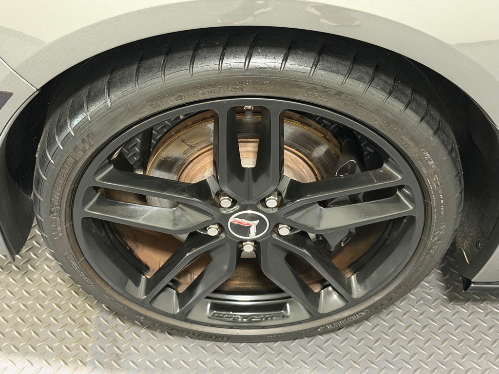 2015 Chevrolet Corvette Image 18