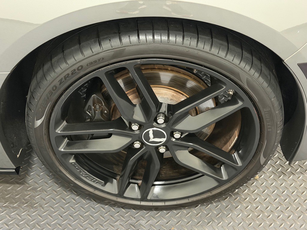 2015 Chevrolet Corvette Image 19