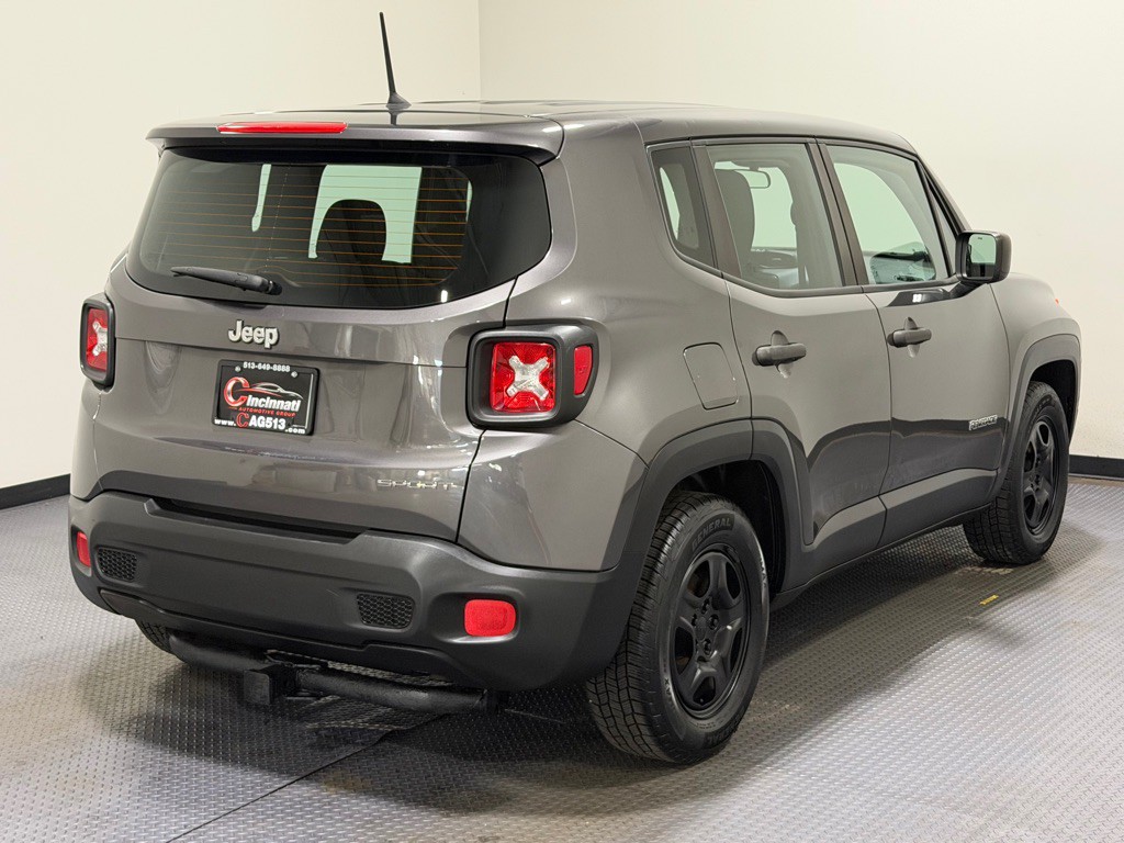 2016 Jeep Renegade Image 5