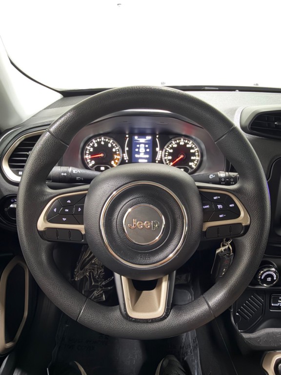 2016 Jeep Renegade Image 15