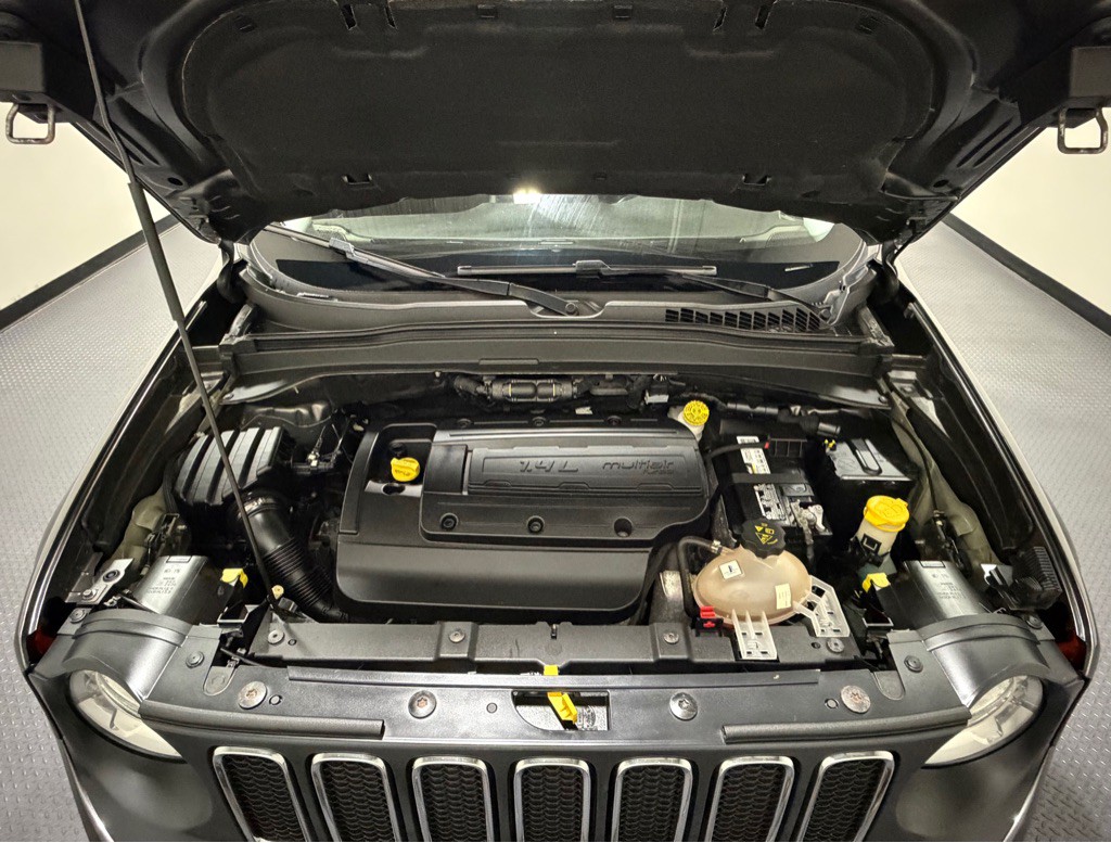 2016 Jeep Renegade Image 16