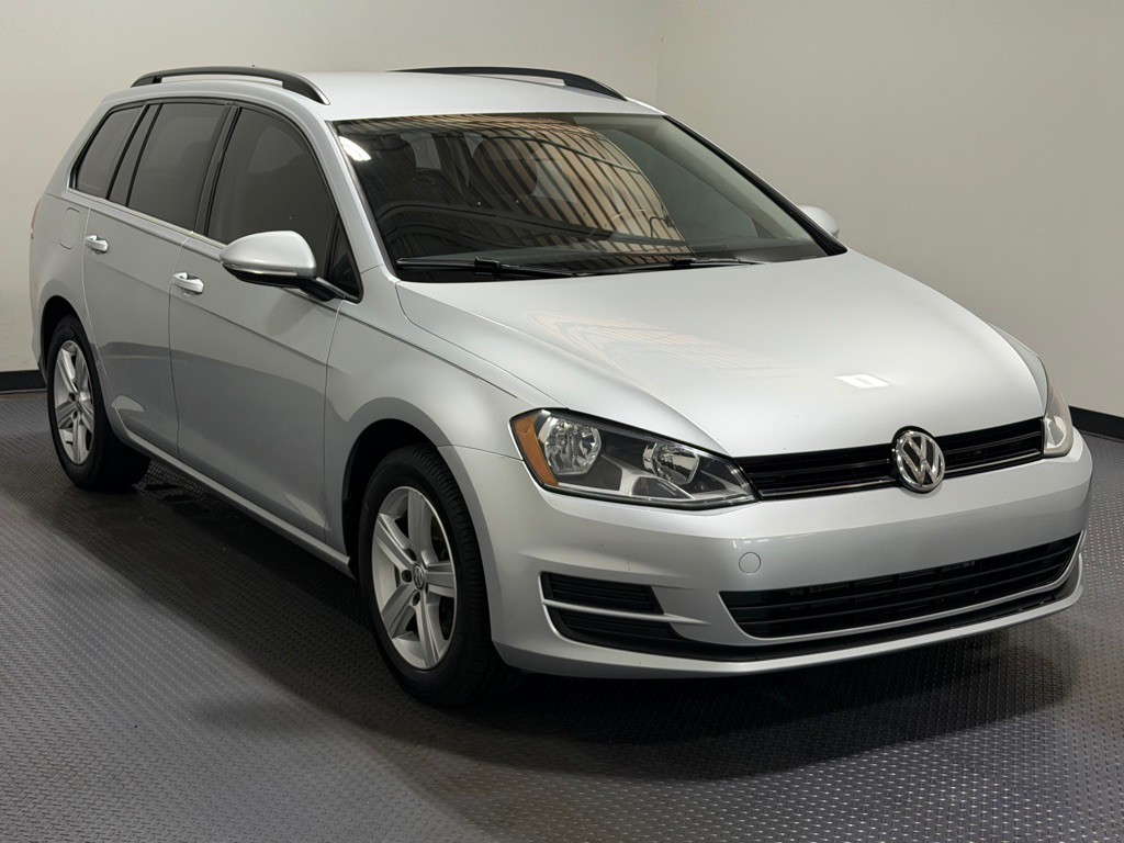 2015 Volkswagen Golf Image 4