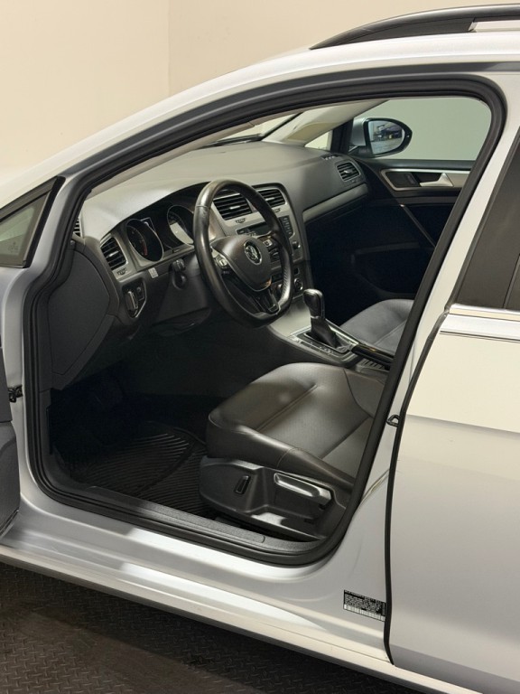 2015 Volkswagen Golf Image 8