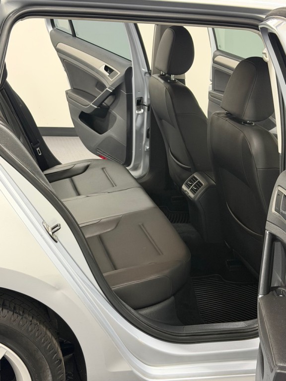 2015 Volkswagen Golf Image 10