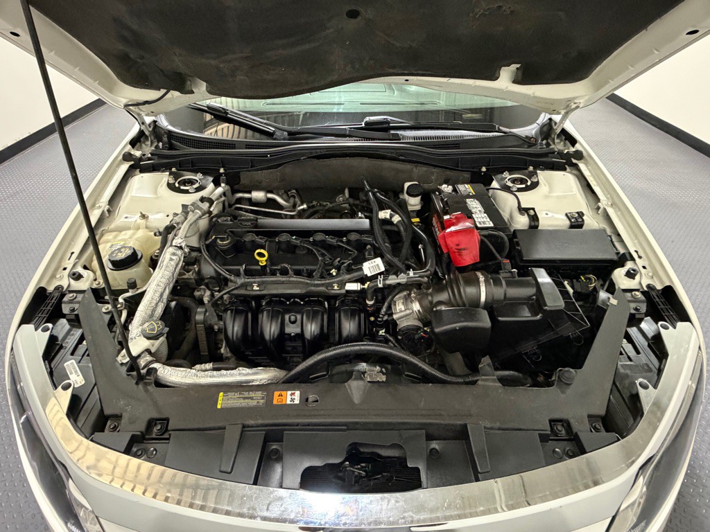 2011 Ford Fusion Image 16