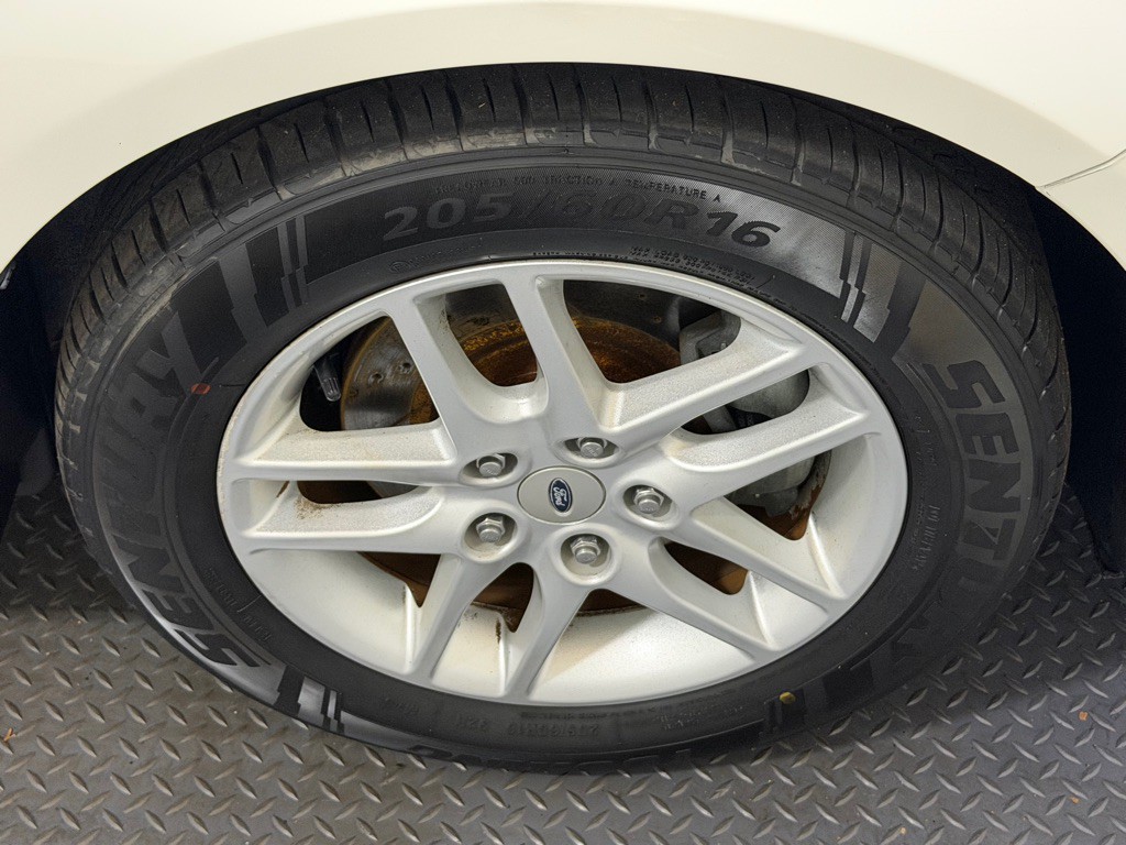 2011 Ford Fusion Image 17