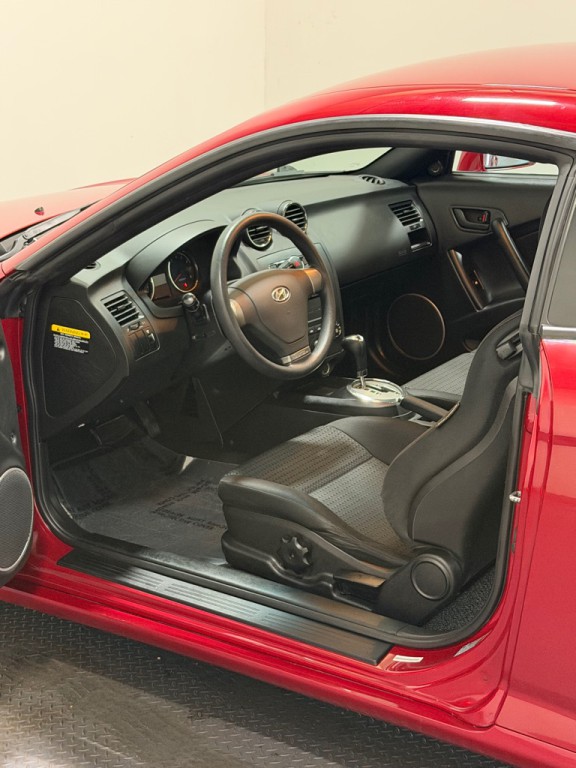 2007 Hyundai Tiburon Image 8