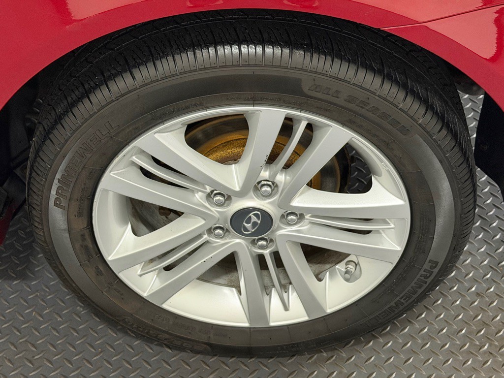 2007 Hyundai Tiburon Image 18