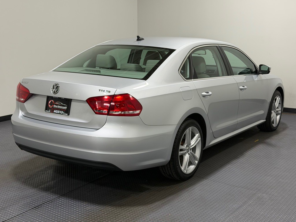 2014 Volkswagen Passat Image 5