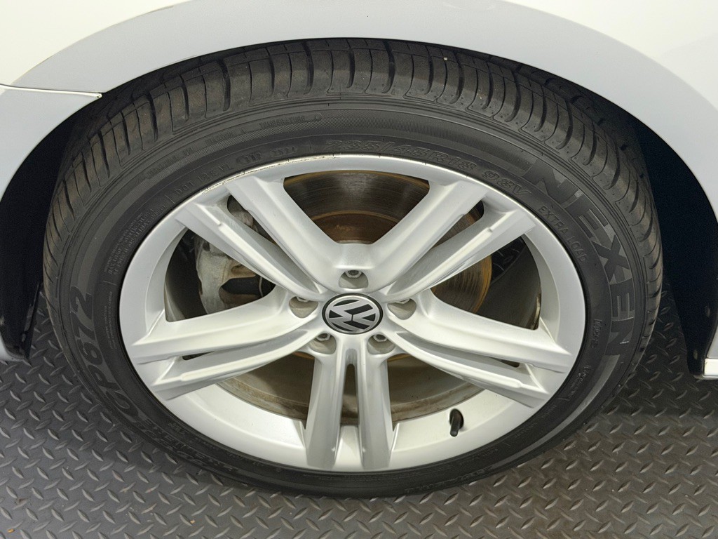 2014 Volkswagen Passat Image 21